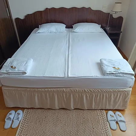 Thracian Cliffs голф شقة