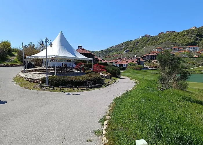 Thracian Cliffs голф * カヴァルナ