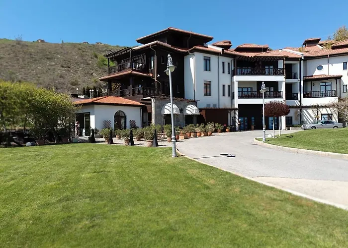 Thracian Cliffs голф アパート